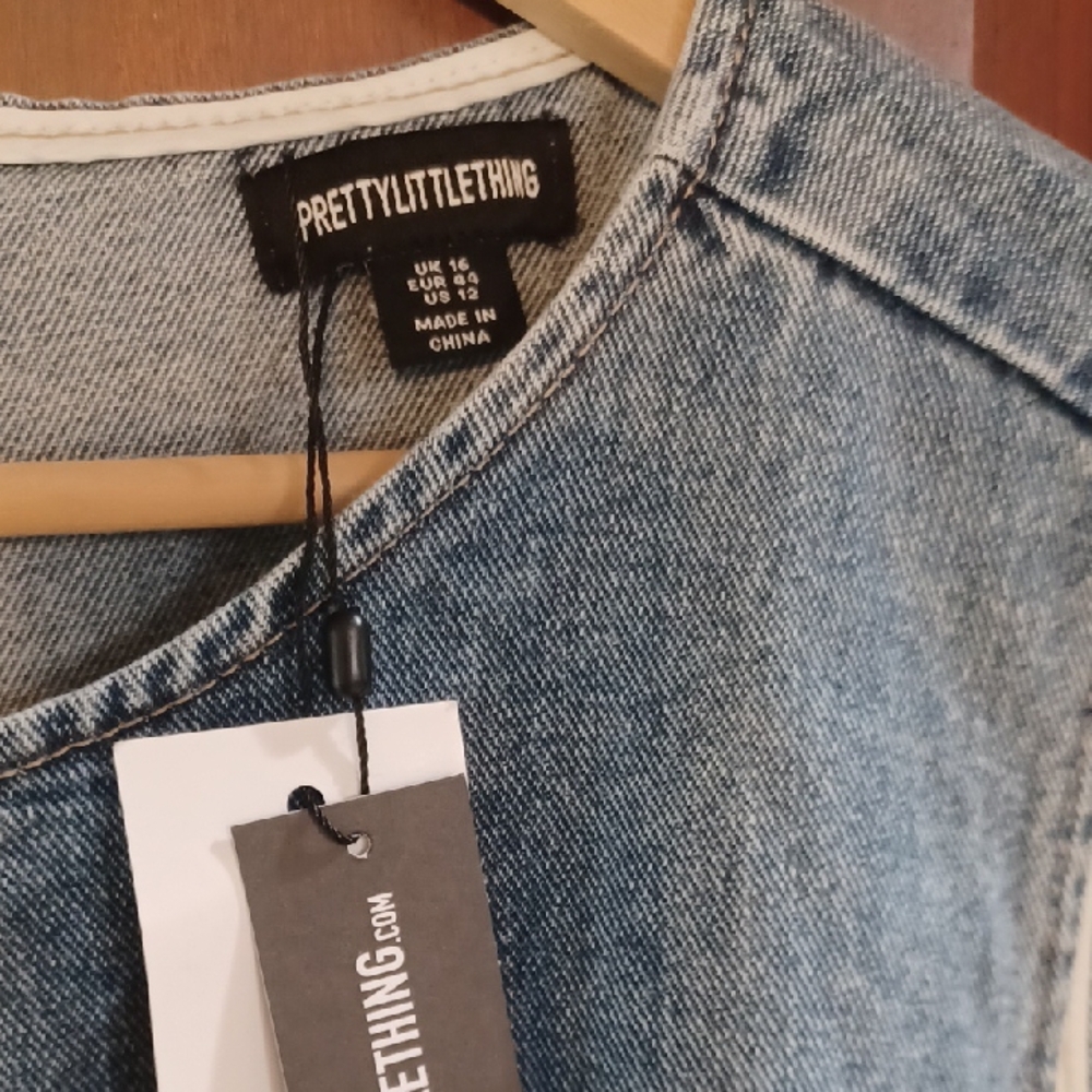 PrettyLittleThing Blue Denim Tank Top - Picture 2 of 4